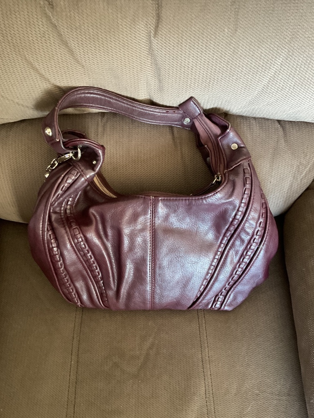 La Diva maroon purse
